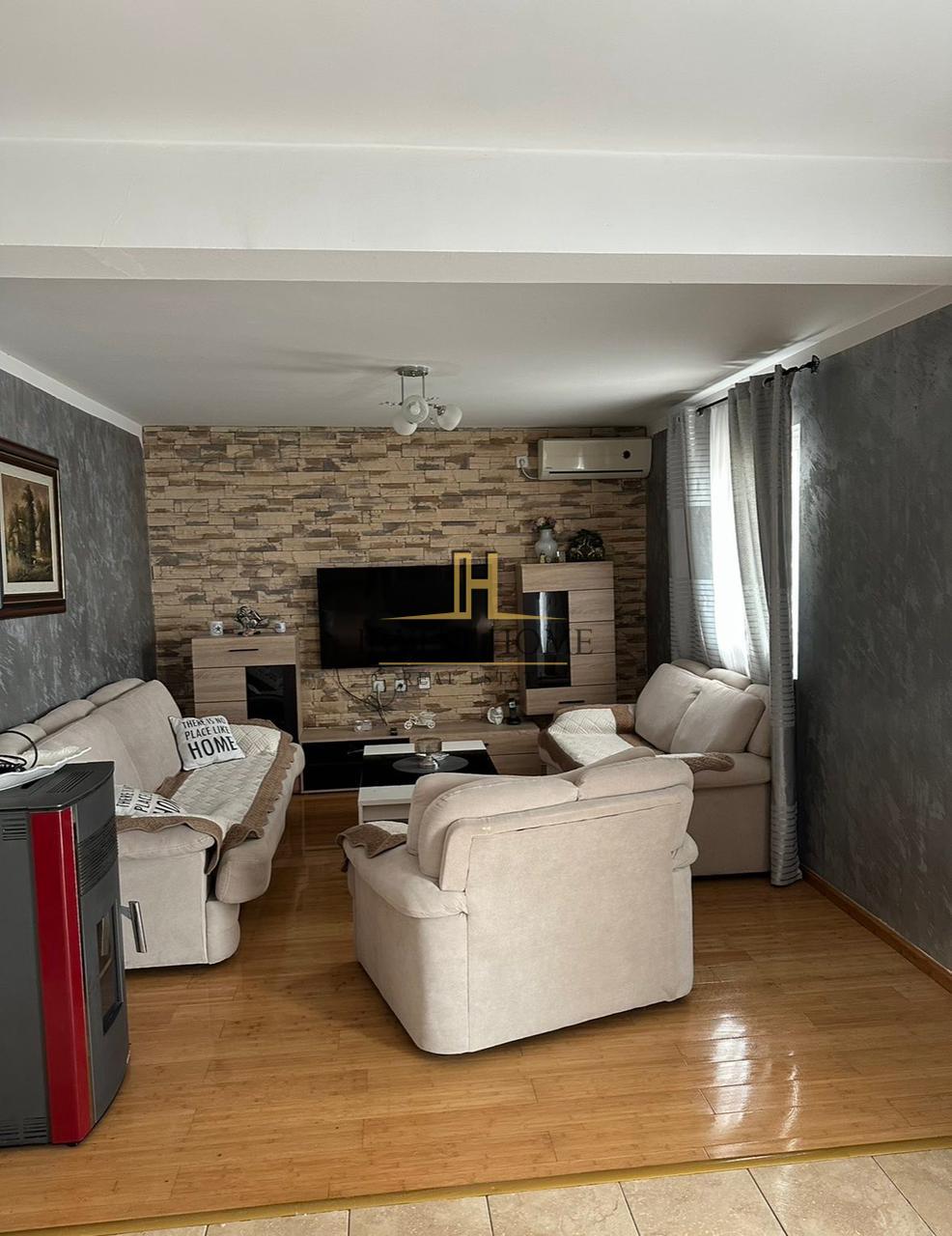 Četvorosoban sta, Tivat, 125m2