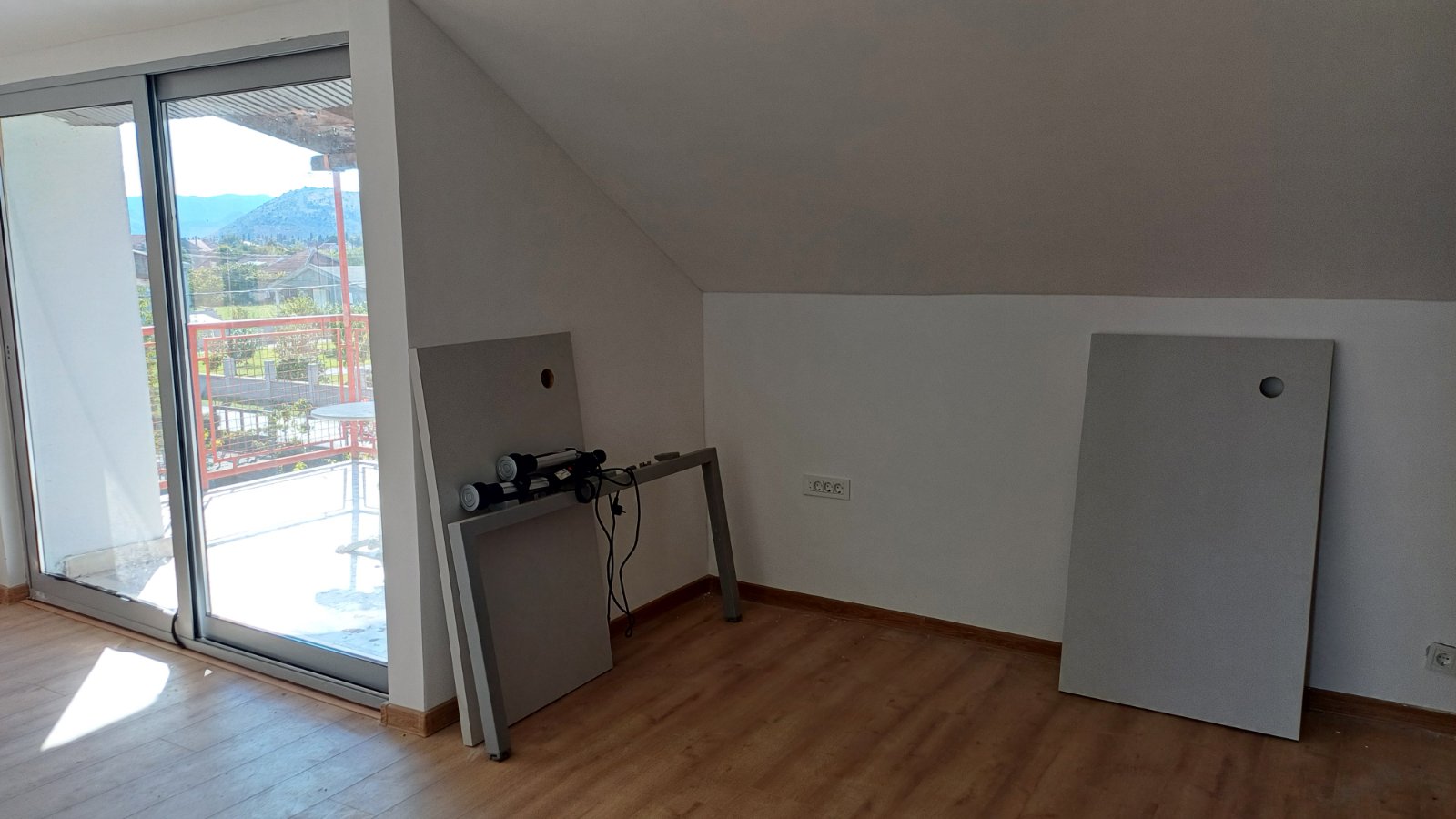 Iznajmljujem Stan-Apartman, Golubovci