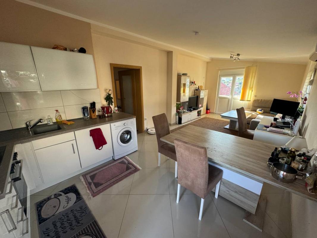 Apartment in Bjelishi, 80 m²