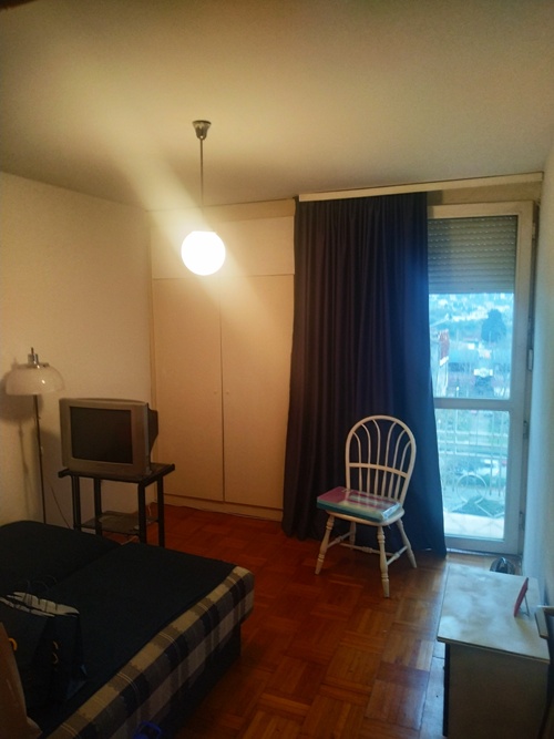 Apartment For Sale, Bar