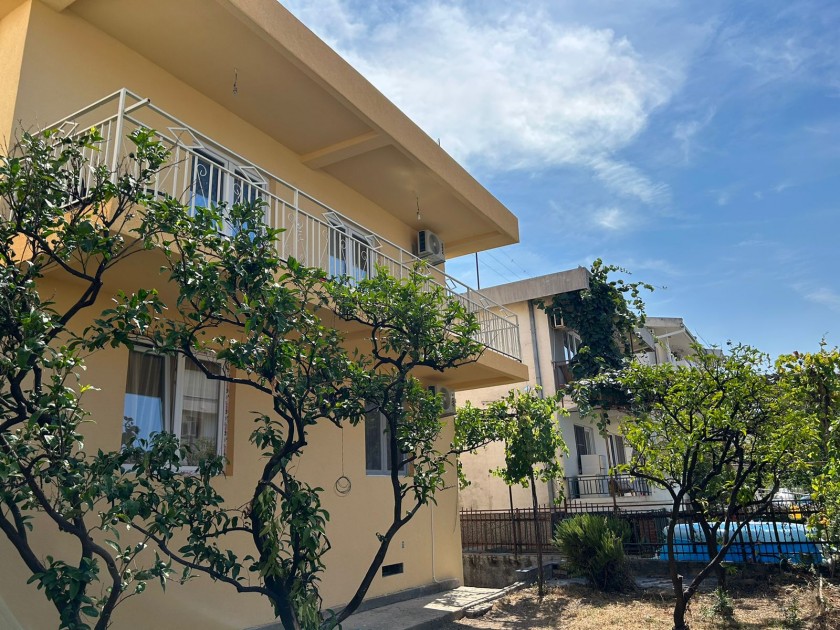 House For Sale, Šušanj