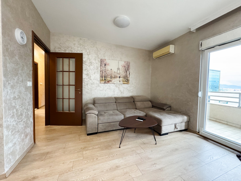 Iznajmljujem Stan-Apartman, City Kvart-Delta