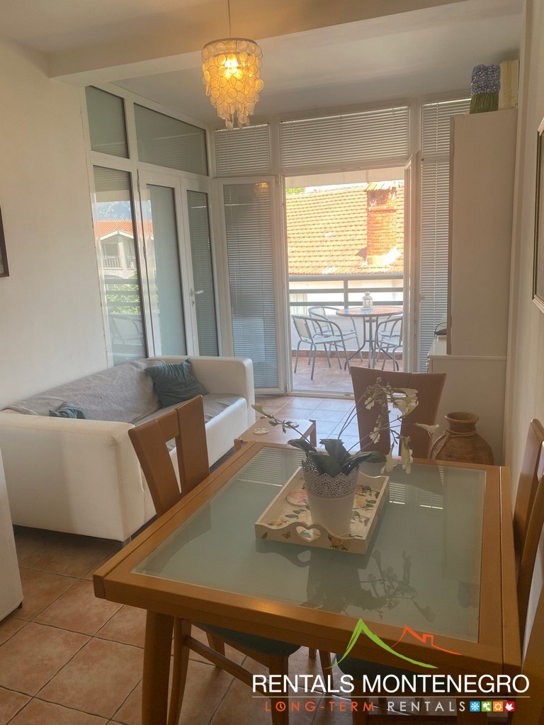 Iznajmljujem dvosovan Stan-Apartman, Đenovići