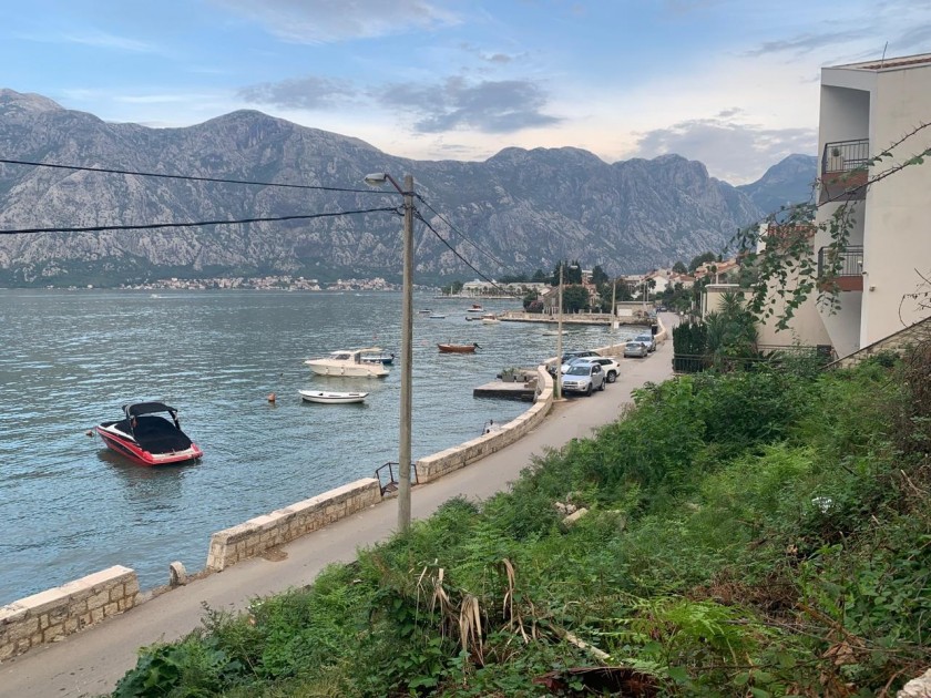 Land For Sale, Stoliv