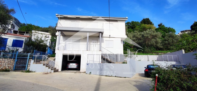 House For Sale, Šušanj