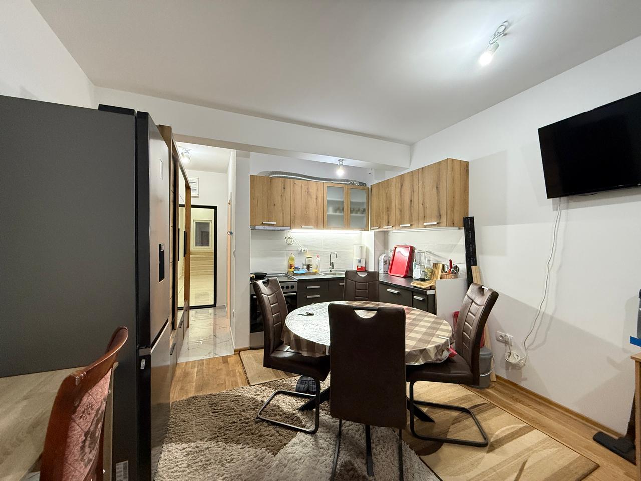 Prodajem Stan-Apartman, Budva