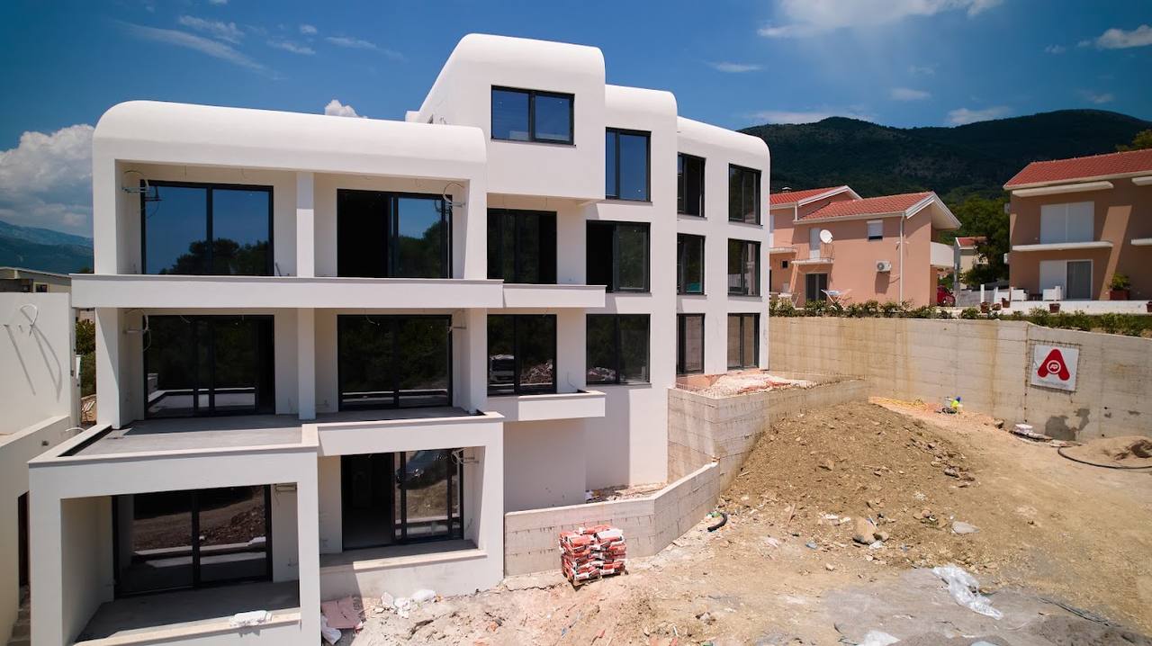 Квартира на продажу, Tivat — €304,000