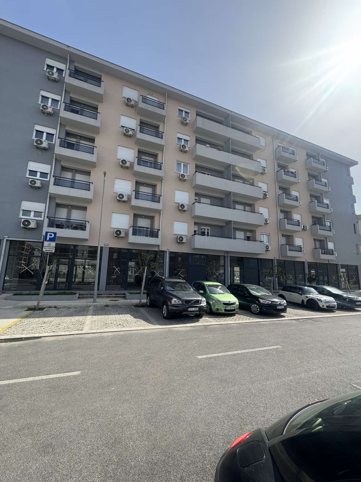 Prodajem Garaža 14m2, Zabjelo