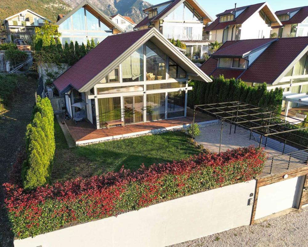 Apartment in Tivat, 172 m²