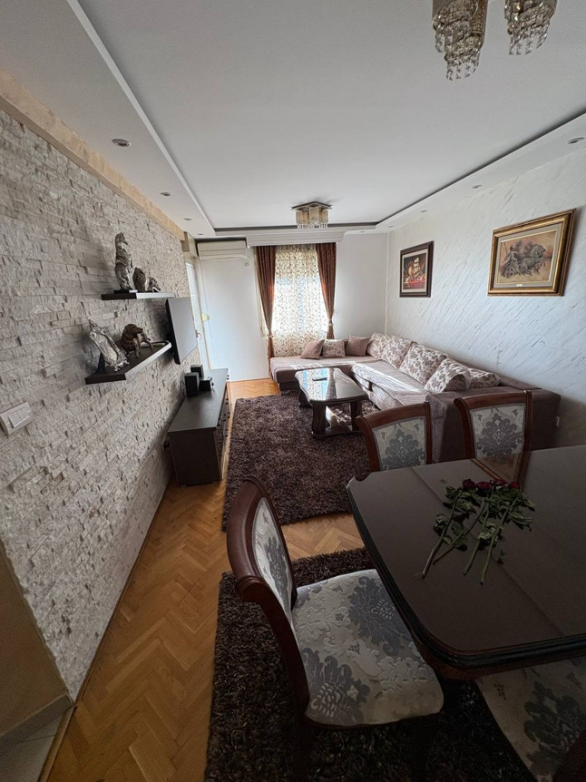 Prodajem Stan-Apartman, Stara Varoš
