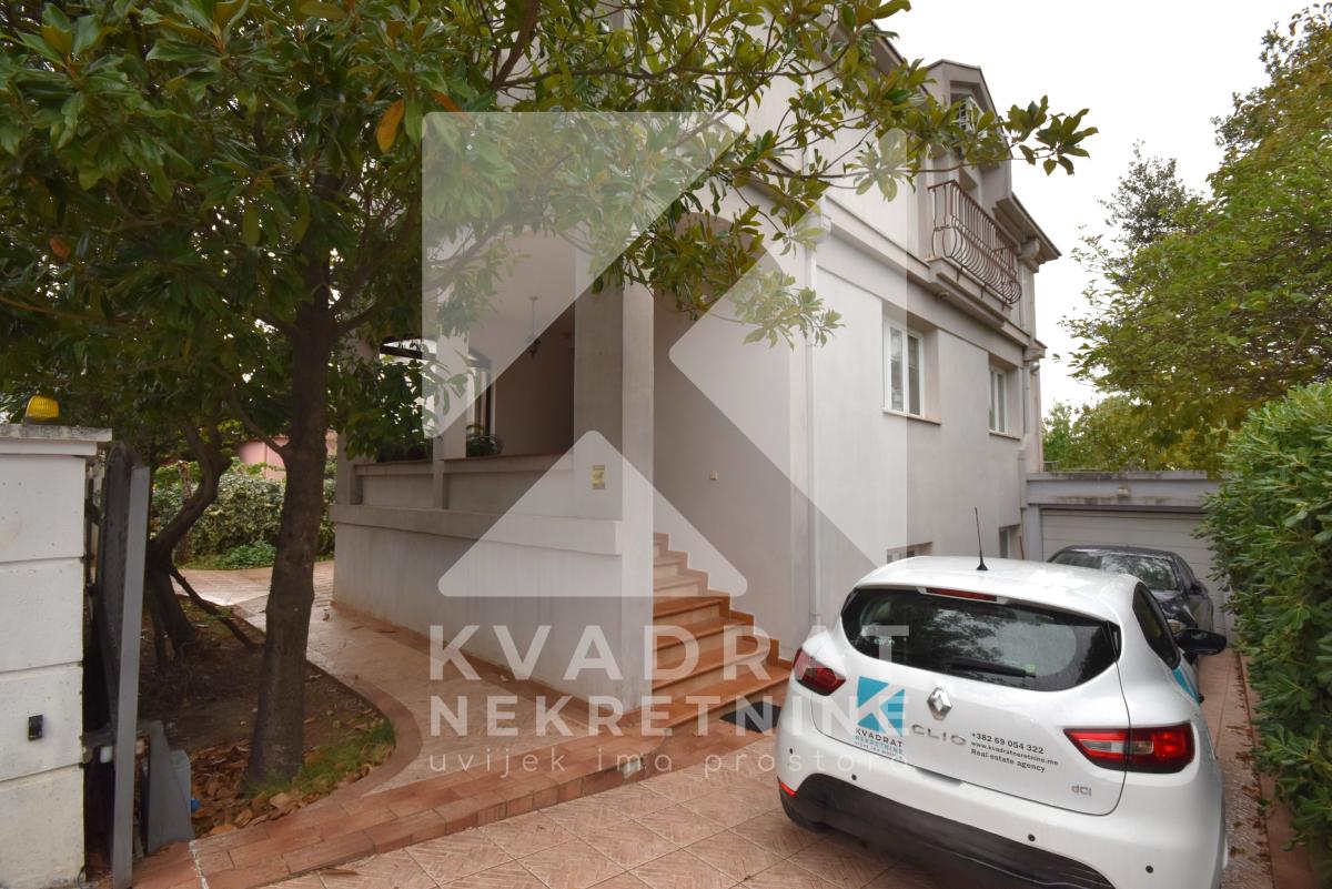 Izdavanje, Kuća, Podgorica, Ibričevina, 300m2