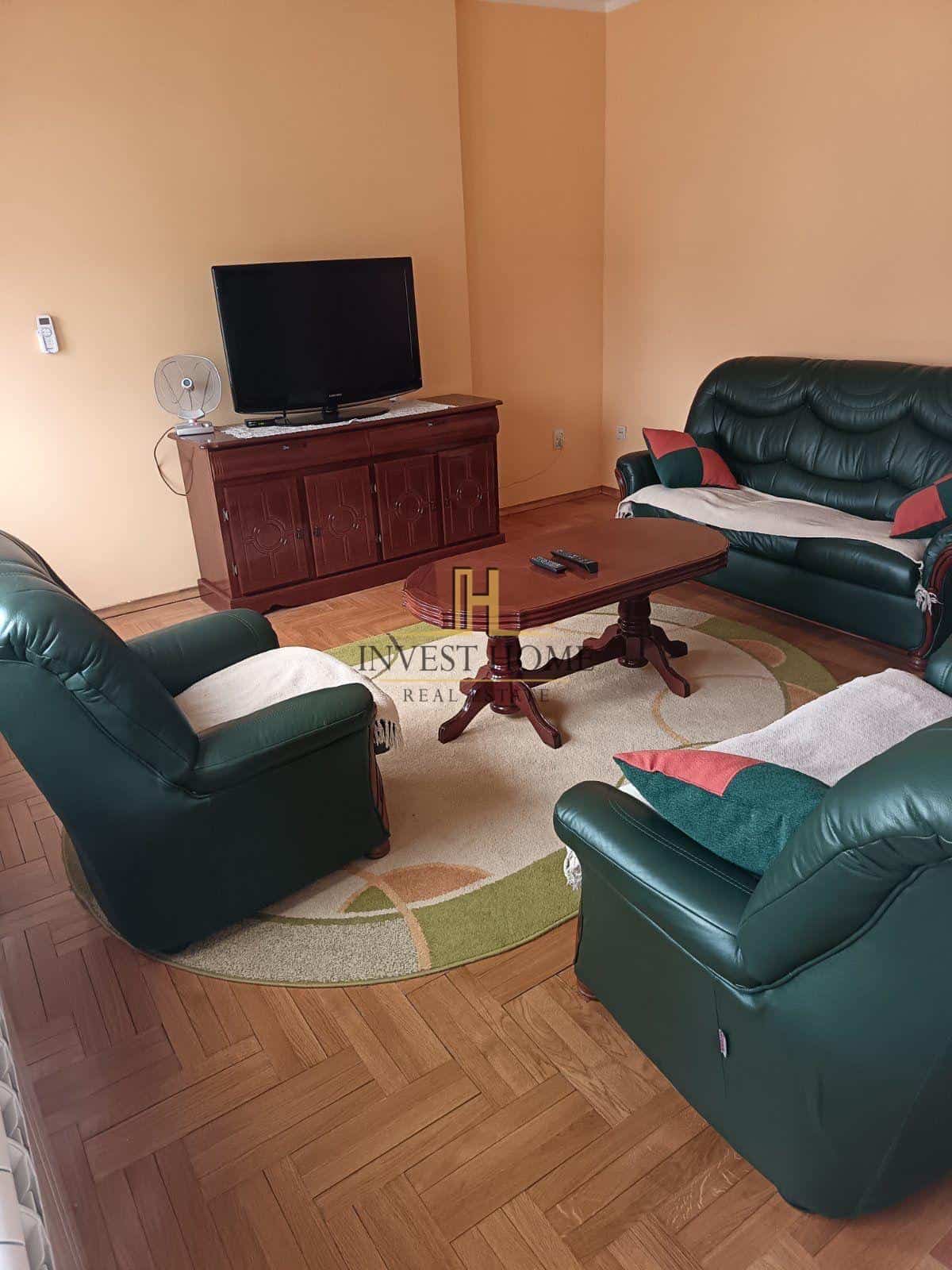 Dvosoban stan, Cetinje, 90m2