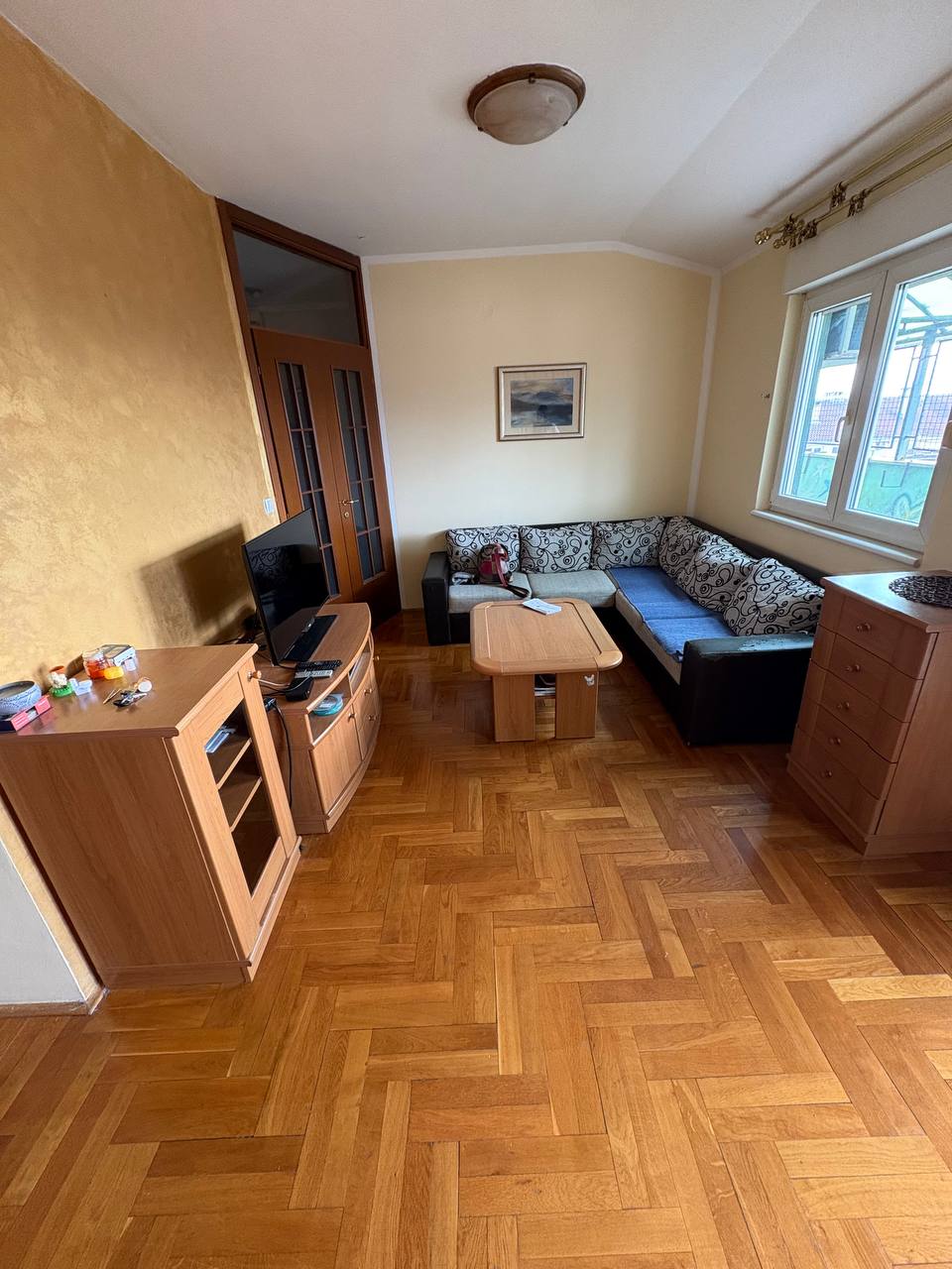 Prodajem Stan-Apartman, Stari Aerodrom