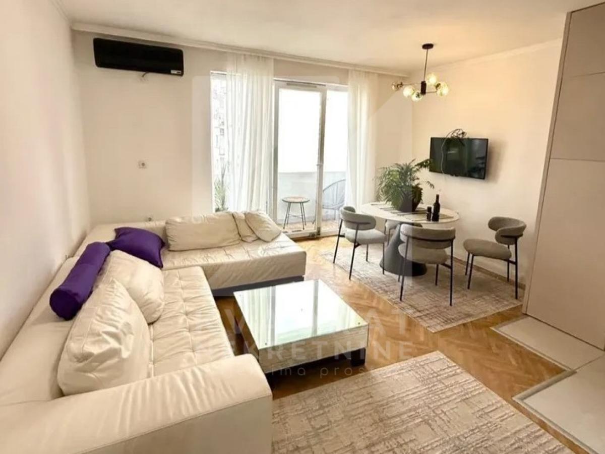 Izdavanje, Dvosoban stan, Podgorica, Preko Morače, 70m2