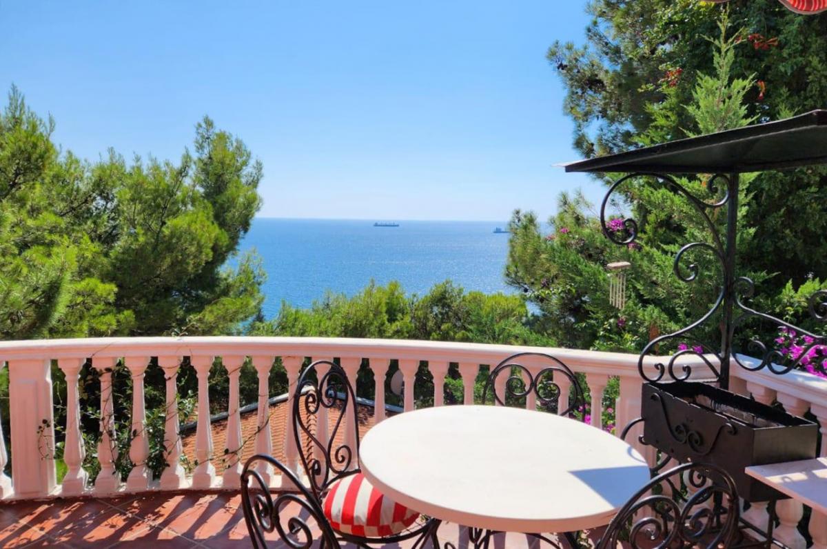 Prostrana kuća s pogledom na more – 196 kvadratnih metara udobnosti i komfora