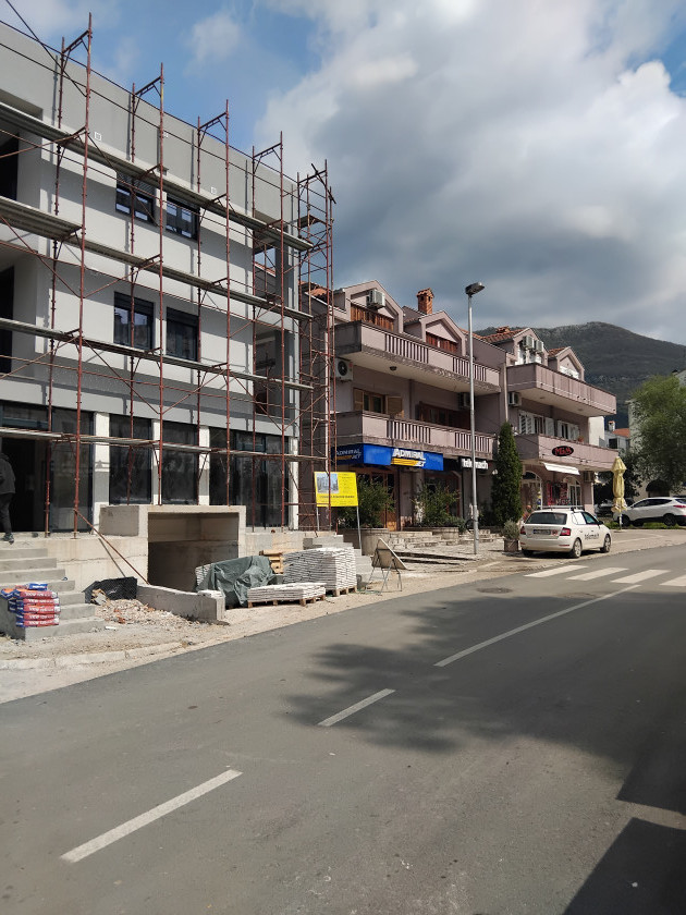 Iznajmljujem Poslovni Prostor, Seljanovo