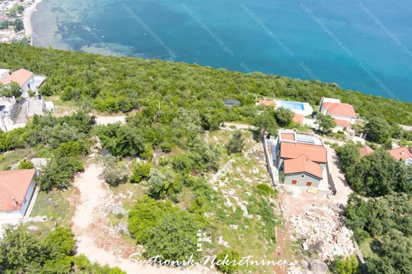 Prodajem Građevinsko Zemljište, Zvinje