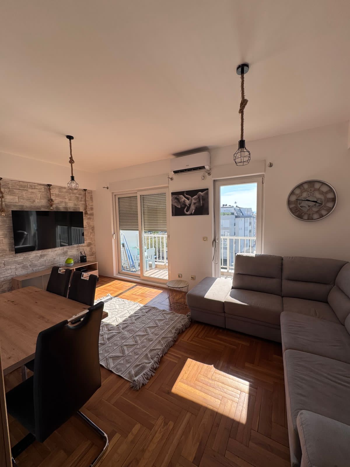 Prodajem Stan-Apartman, Zabjelo