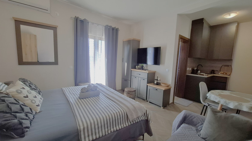 Iznajmljujem Stan-Apartman, Ilino