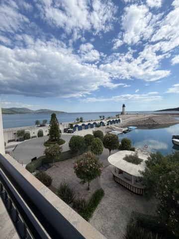 Квартира на продажу, Tivat — €395,000