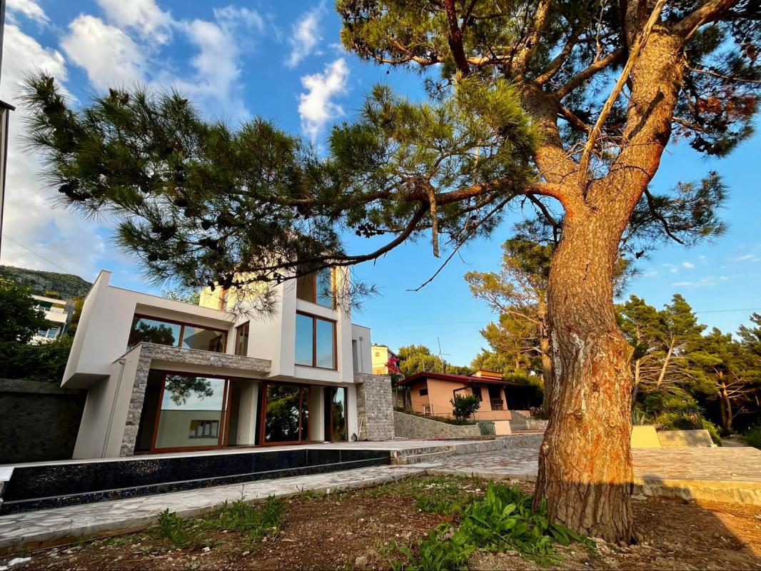 Дом в Bar, 292 m²