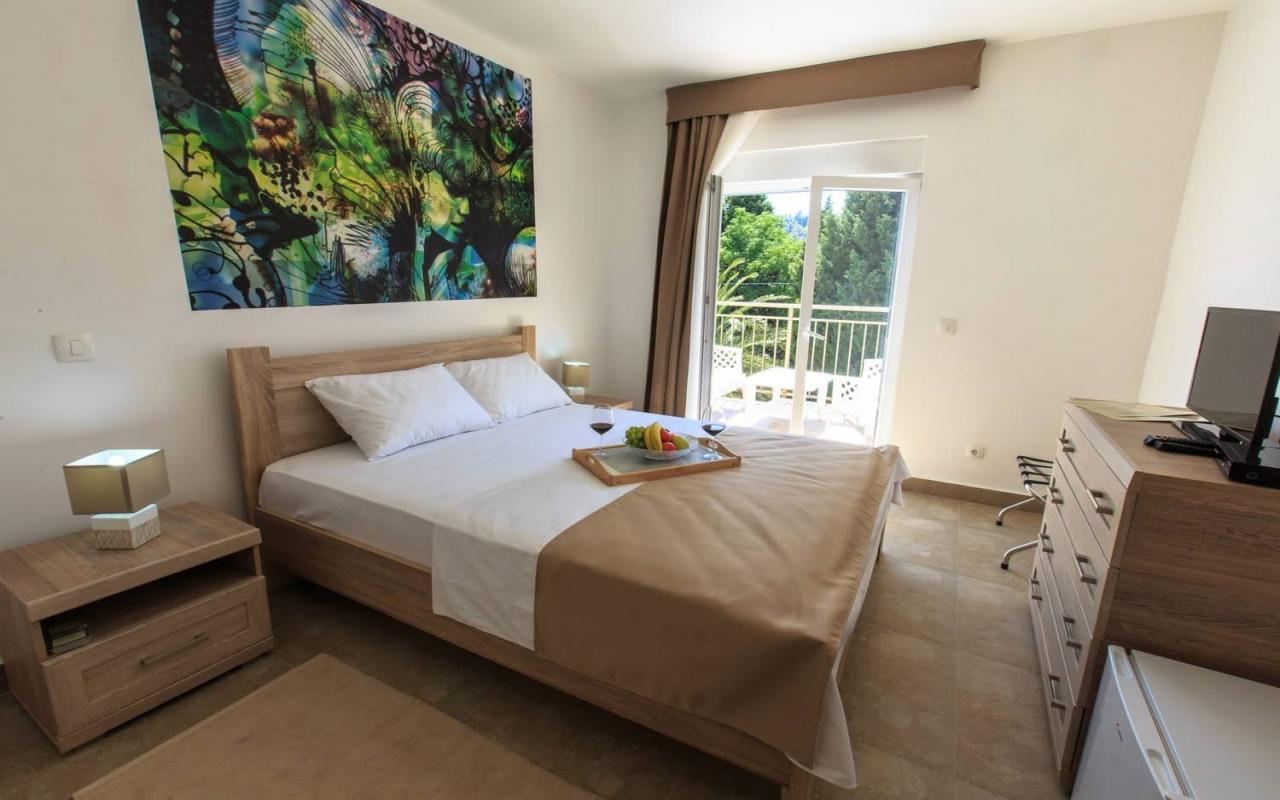 Коммерческая недвижимость в Sutomore, 399 m²