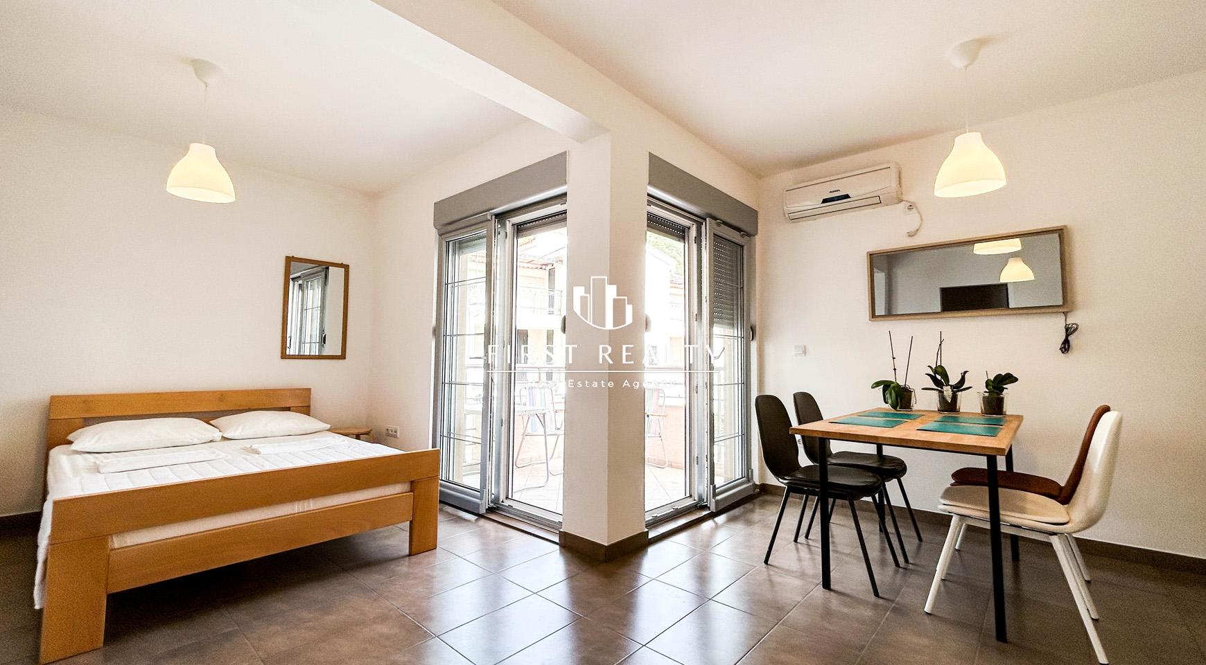 Stylish one-bedroom apartment in a convenient location