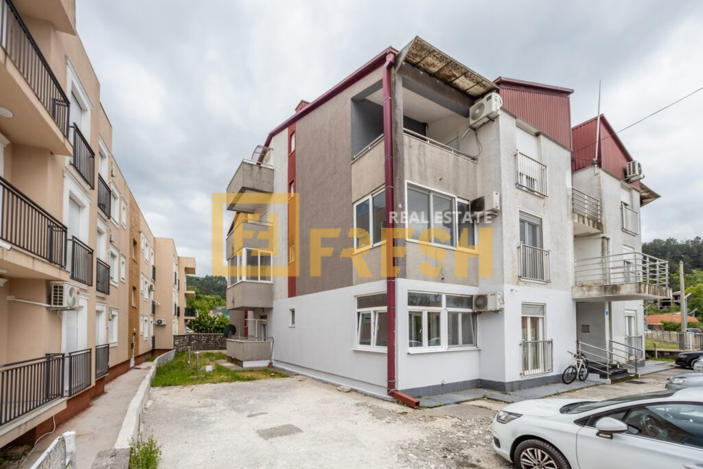 Dvosoban stan, 70m2, Cetinje, Prodaja
