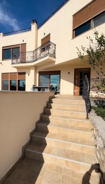House for Sale, Bar — €420,000
