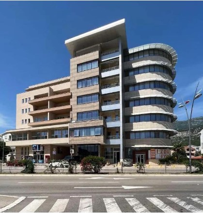 Garage for Sale, Budva — €20,000