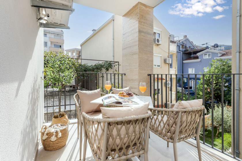 Квартира на продажу, Budva — €1