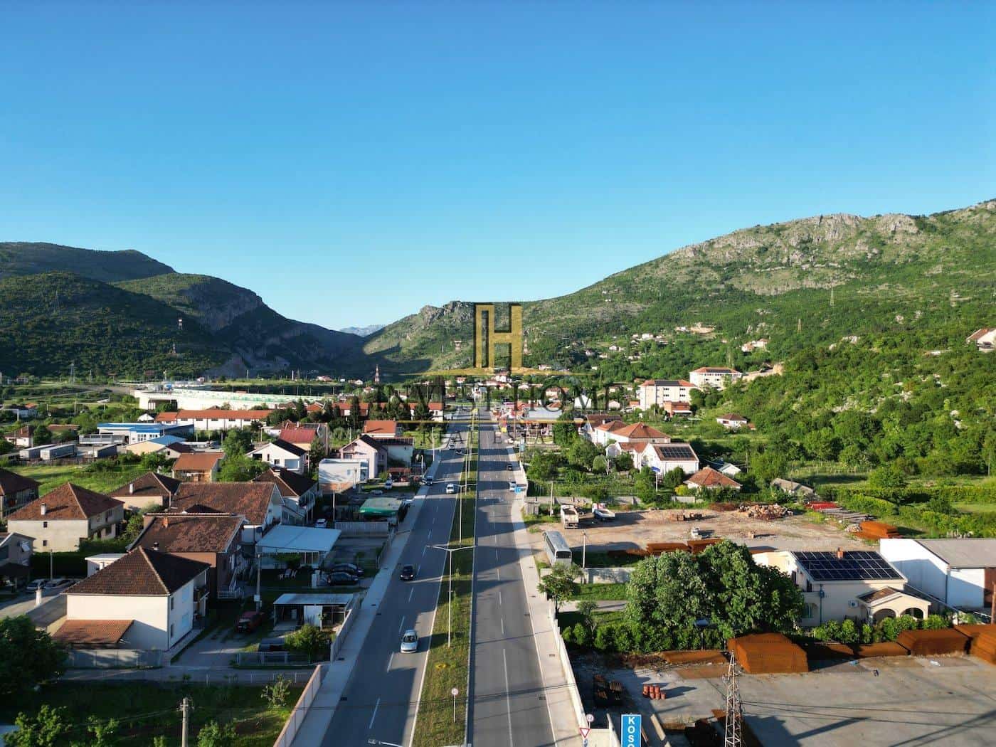 Trosoban stan, Zlatica, 115m2