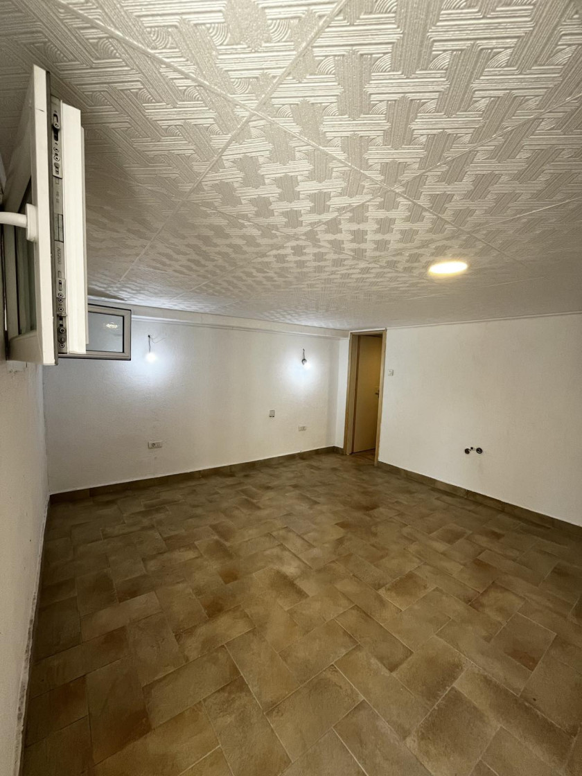 Commercial Property For Sale, Preko Morače