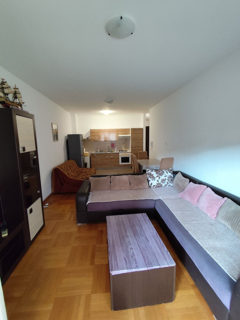 Prodajem Stan-Apartman, Rozino