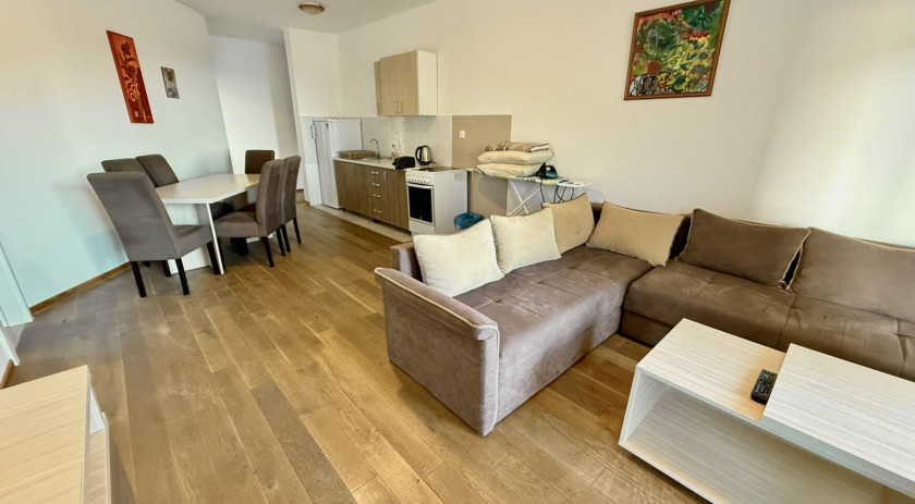 Two-bedroom apartment with mountain and sea views in Rafailovići, Rafailovići