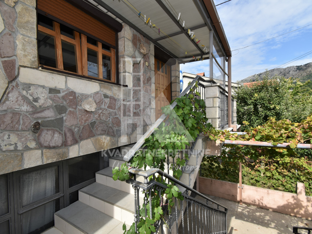 Izdavanje, Dvosoban stan, Podgorica, Zlatica, 92m2