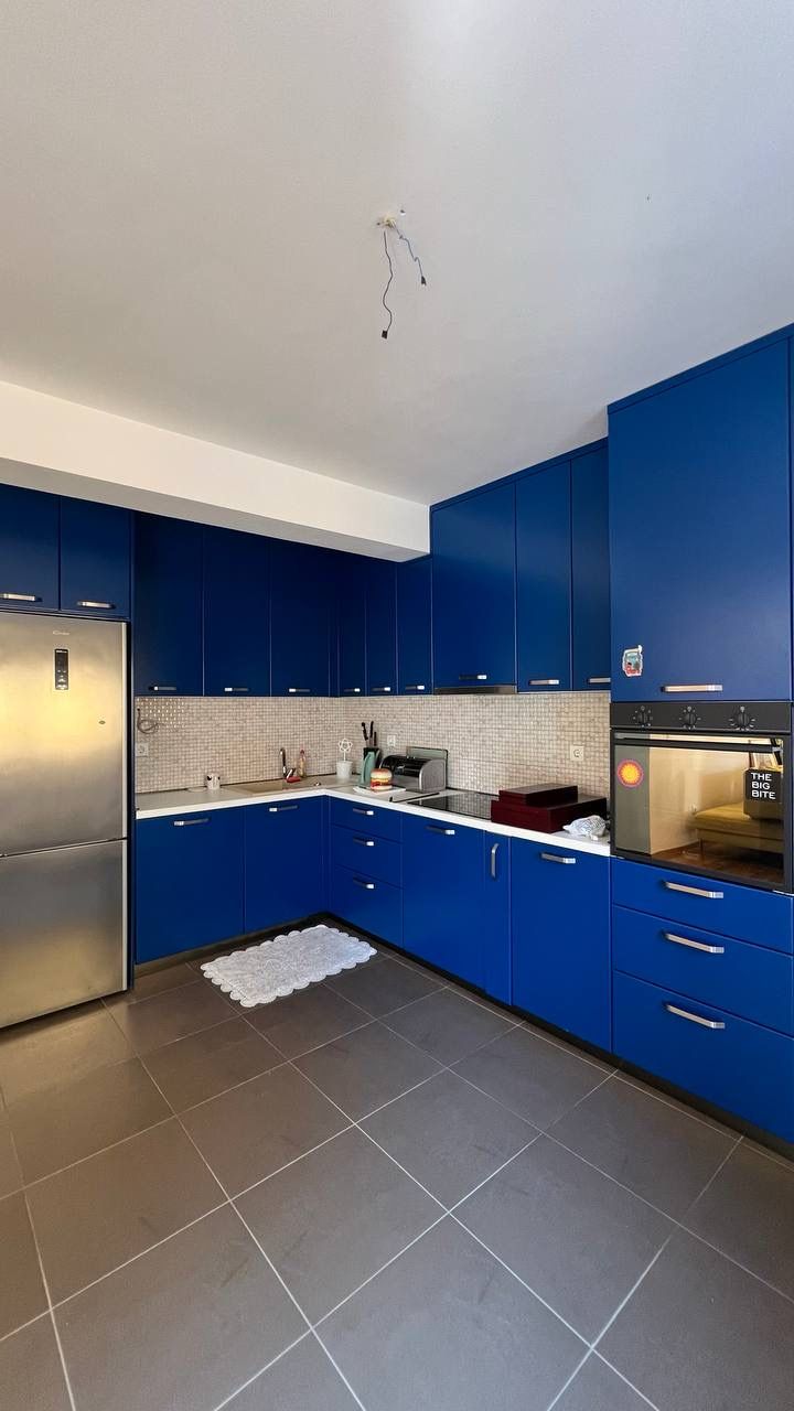 Apartment For Sale, Mažina