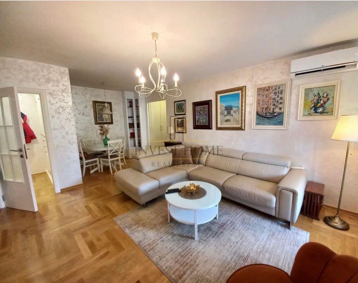 Dvosoban stan, Preko Morače, 75m2