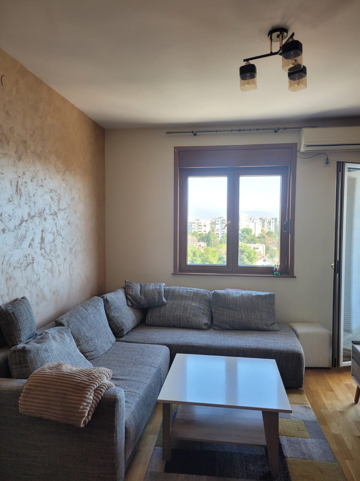 One-Bedroom Apartment for Rent – Pobrežje, 38 m²