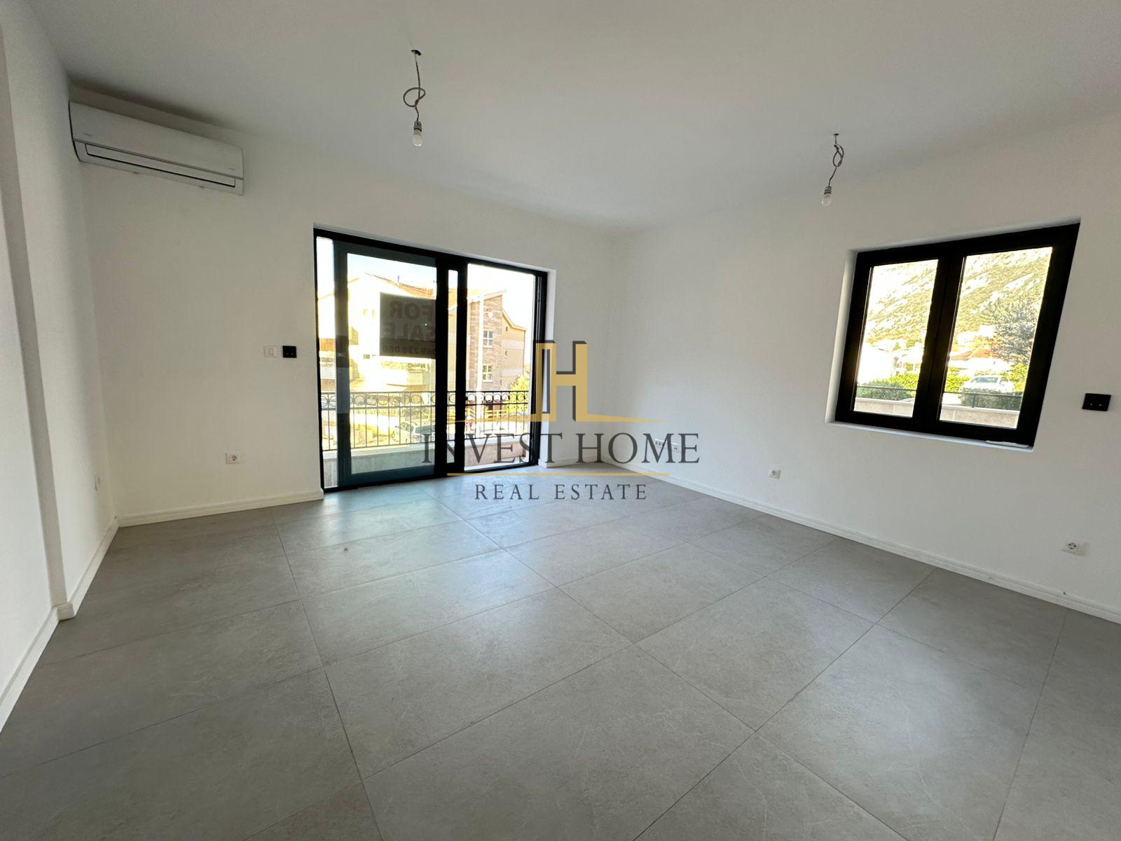 Dvosoban stan, Dobrota, 55.67m2