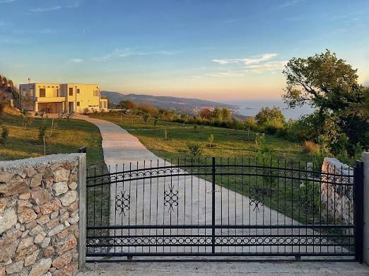 House for Sale, Bar — €980,000