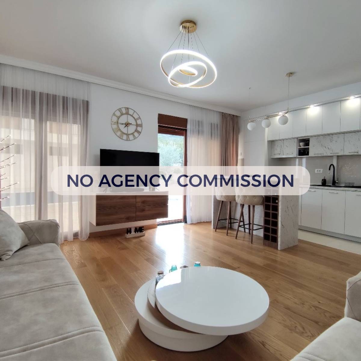 Moderan i komforan 1 soban stan sa bazenom na Obali Djurasevica