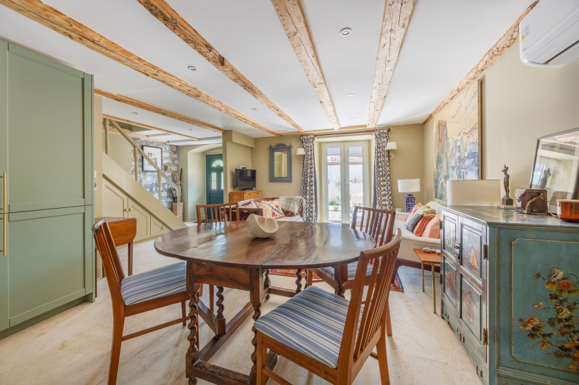 House For Sale, Đurići