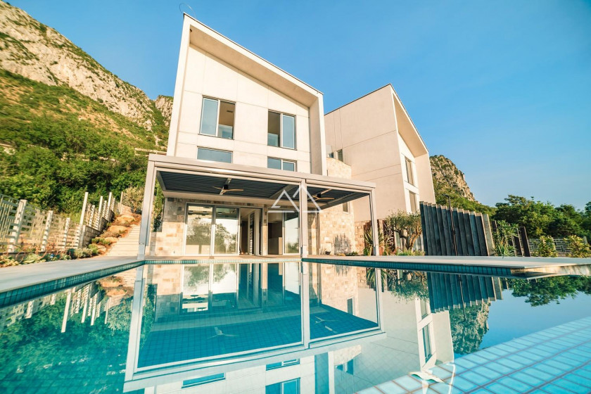 Vila sa nultom emisijom ugljen-dioksida i pogledom na more