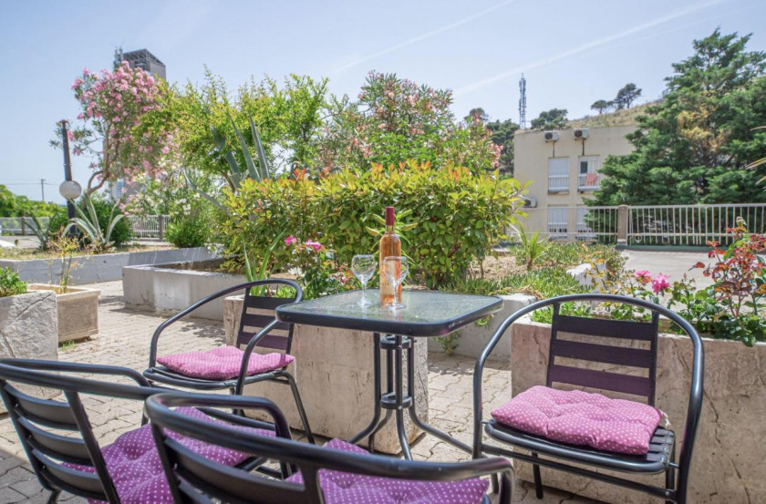 Iznajmljujem Stan-Apartman, Sutomore