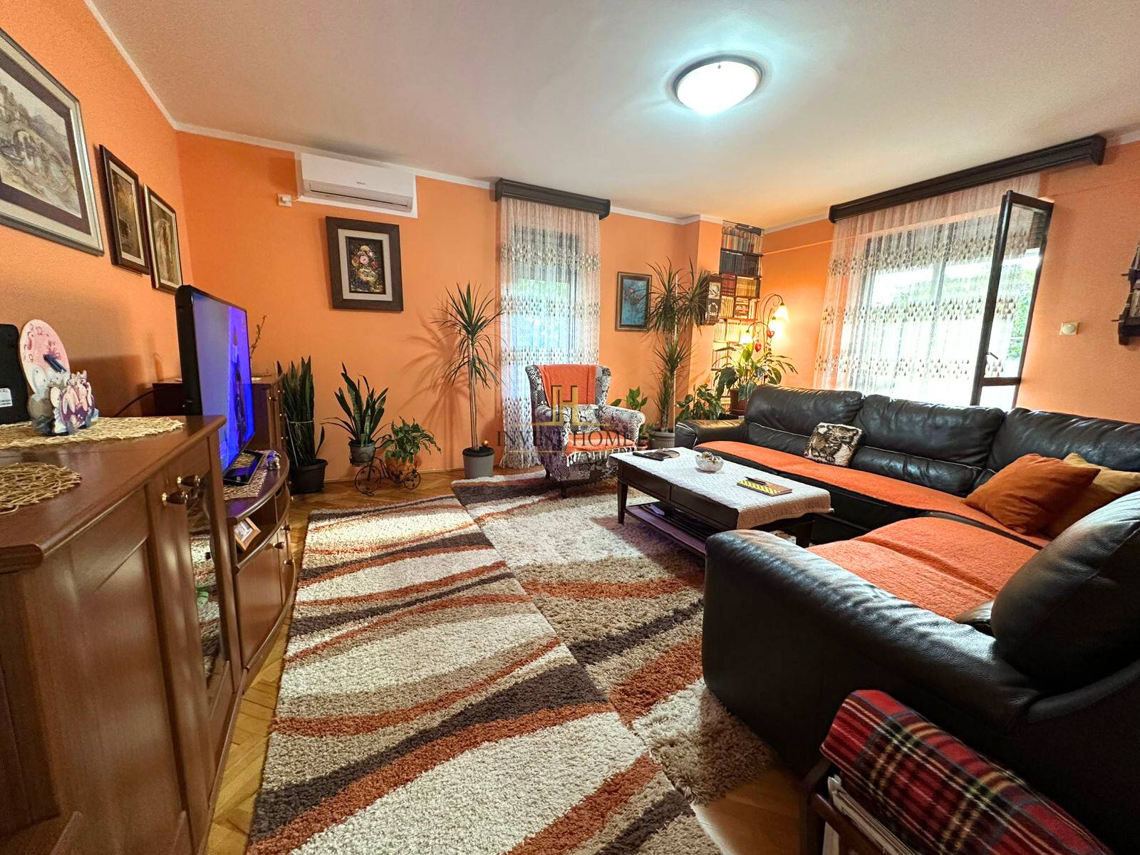 Dvosoban stan, Kotor, 96m2