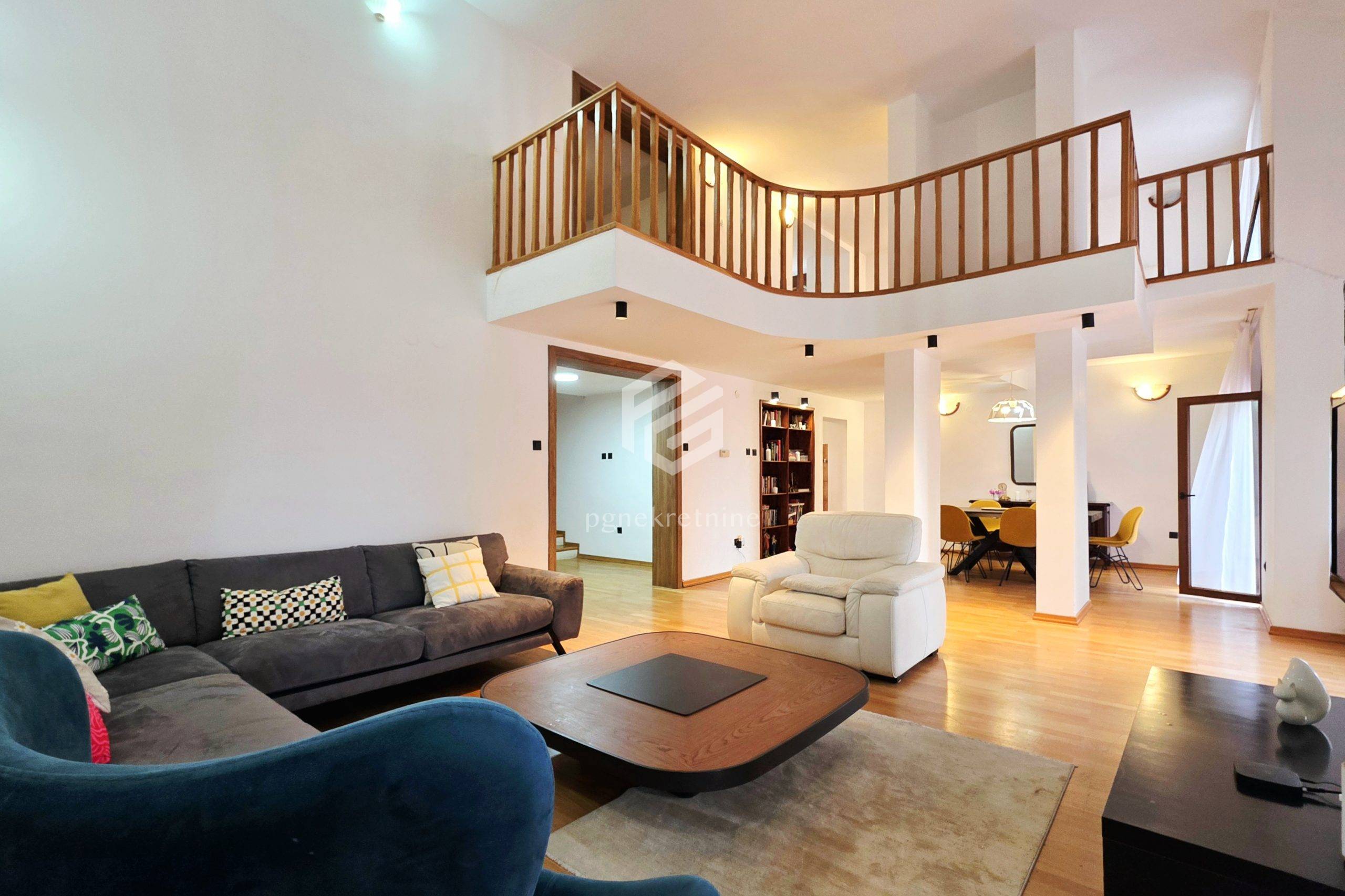 Kuća 285m2, Gorica C – Podgorica