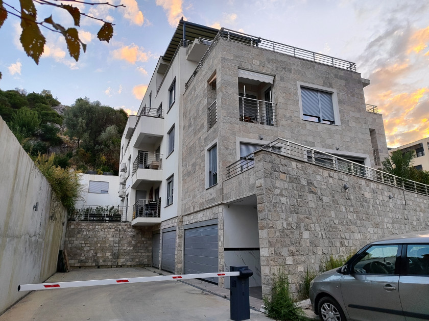 Гараж на продажу, Tivat — €35,000