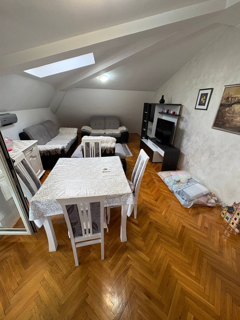 Prodajem Stan-Apartman, Stara Varoš