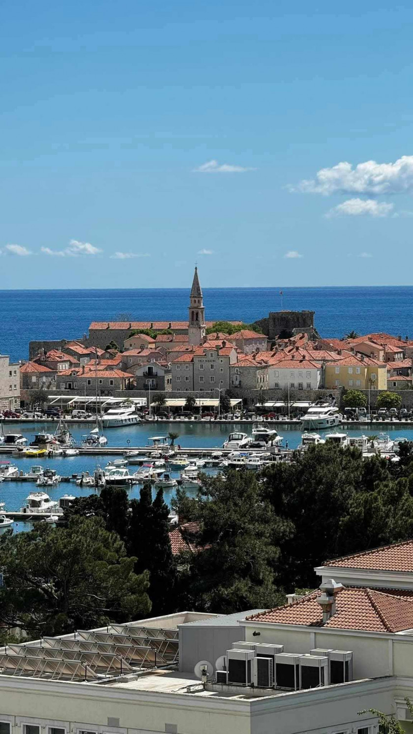 Apartment For Sale, Centar